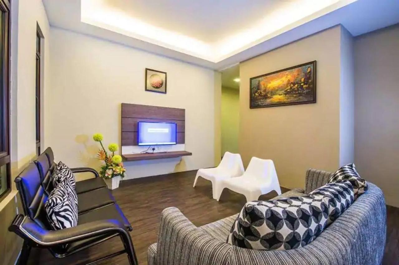 Capital O 90088 Mbp Leisure Resort باتو باهات المظهر الخارجي الصورة